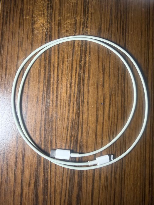 Комплект оригинальных аксессуаров Iphone 14 pro