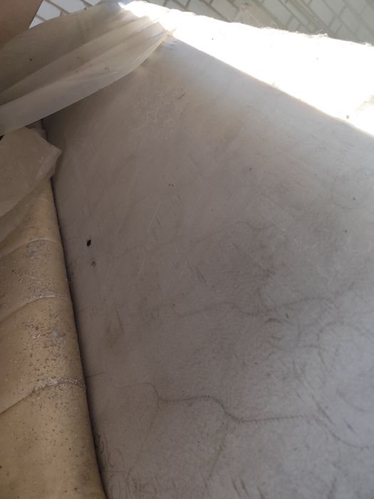 Ліжко євро розміру з матрацом і нішею.. Вставки еко-шкіра.