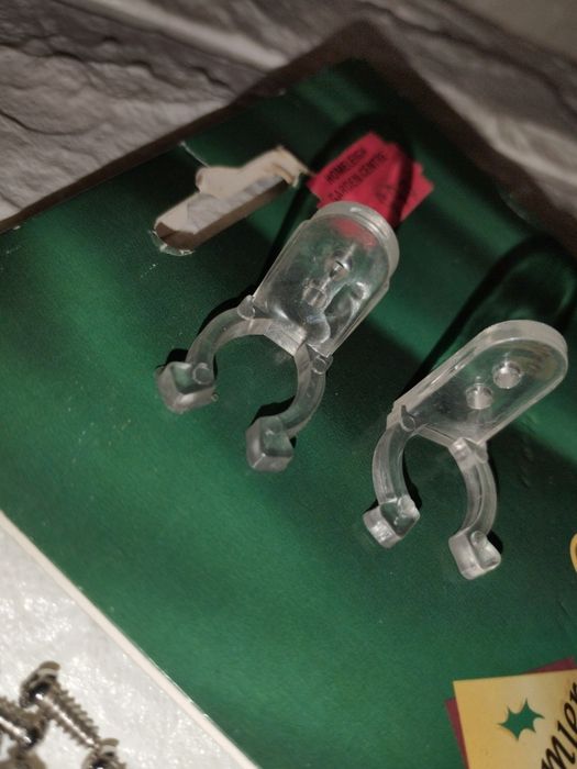 Тримач для неонової стрічки