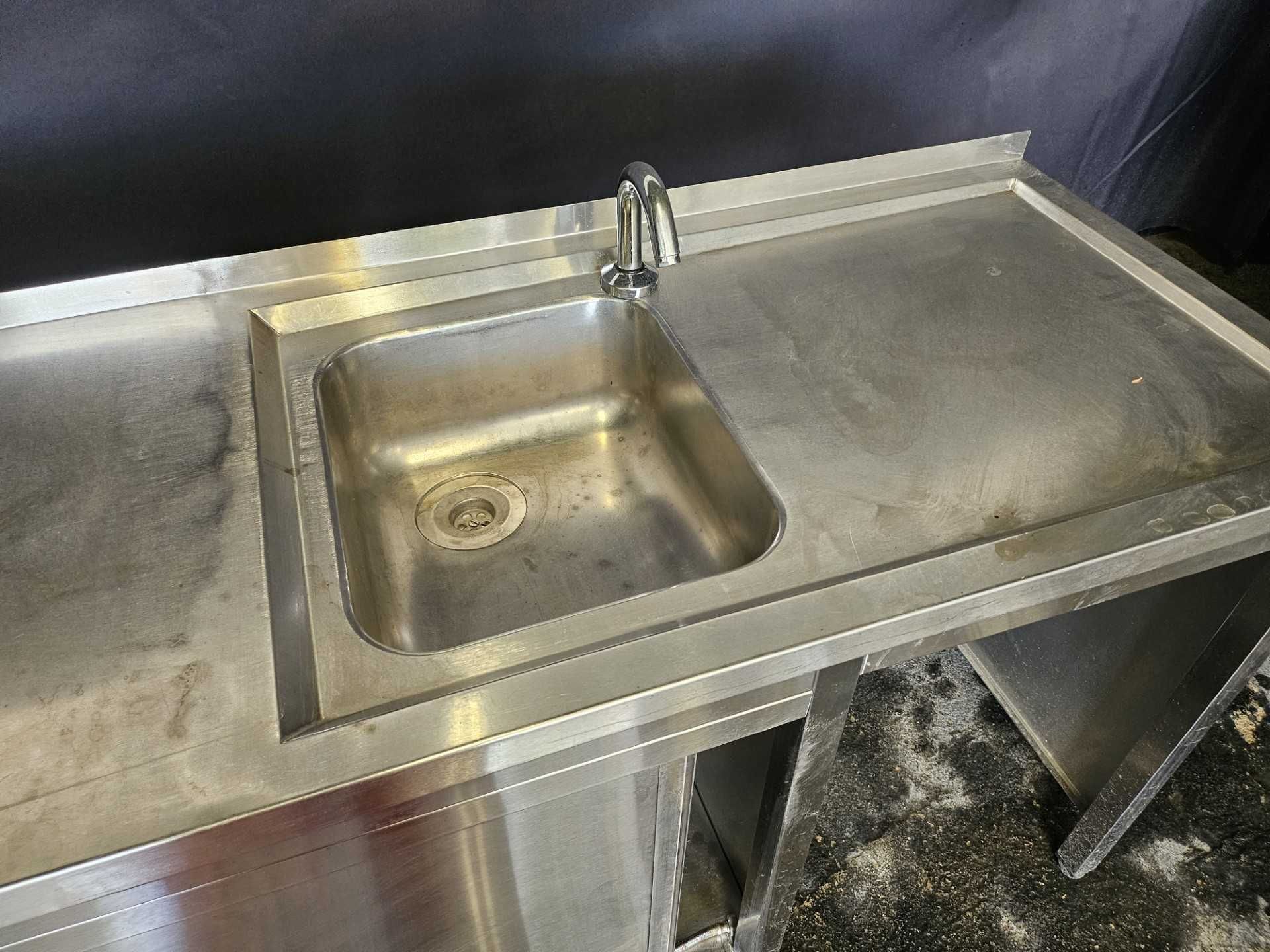 Bancada em inox com lava loiça