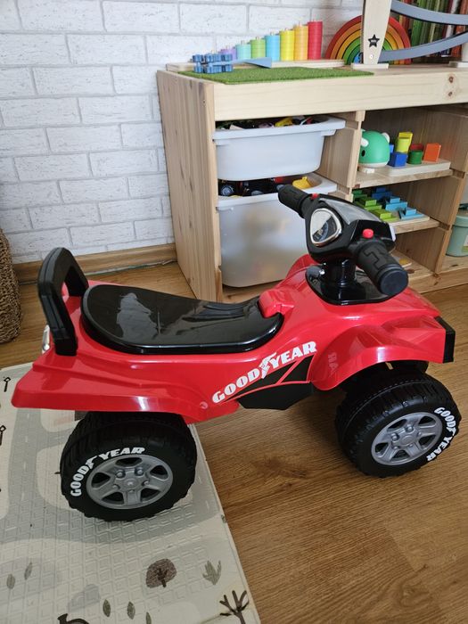 Jeździk quad  czerwony Good Year prezent na roczek