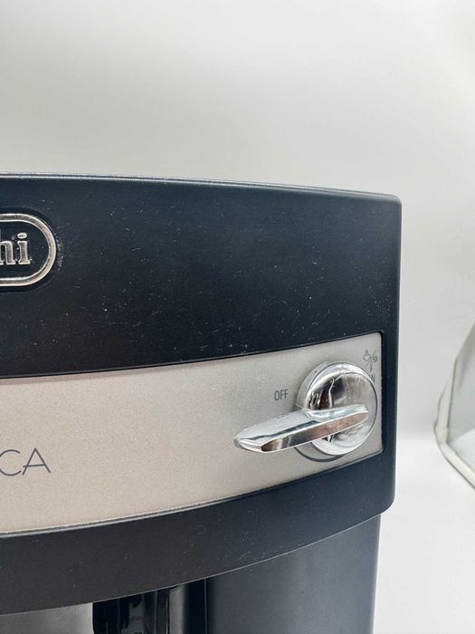 Ekspres DELONGHI ESAM 3000.B MAGNIFICA 1450W od loombard milicz