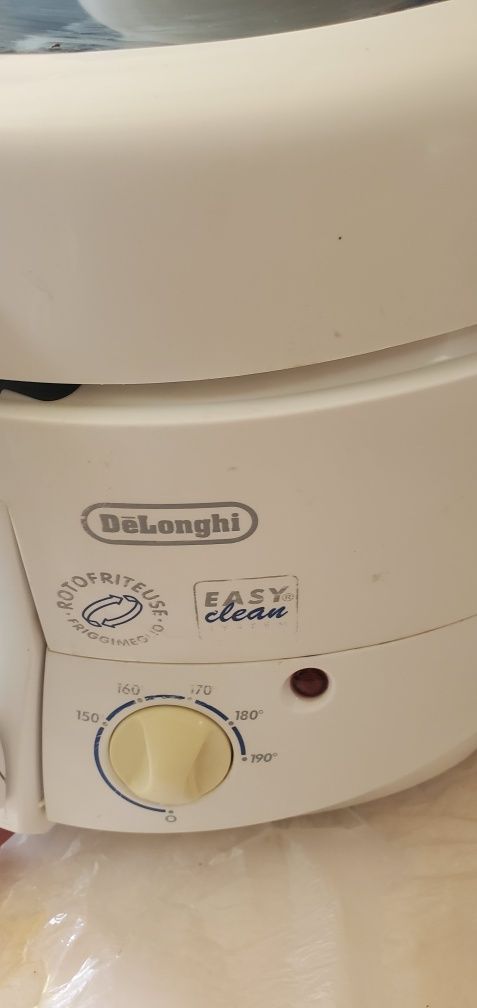 Фритюрница Delonghi