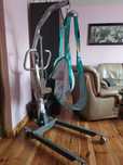 Elektryczny podnośnik jezdny INVACARE Birdie Compact 150 kg