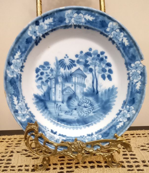 Prato em faiança Miragaia séc XIX