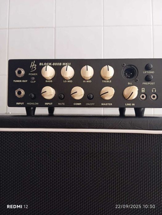 Conjunto Harley Benton Amplificador + Coluna