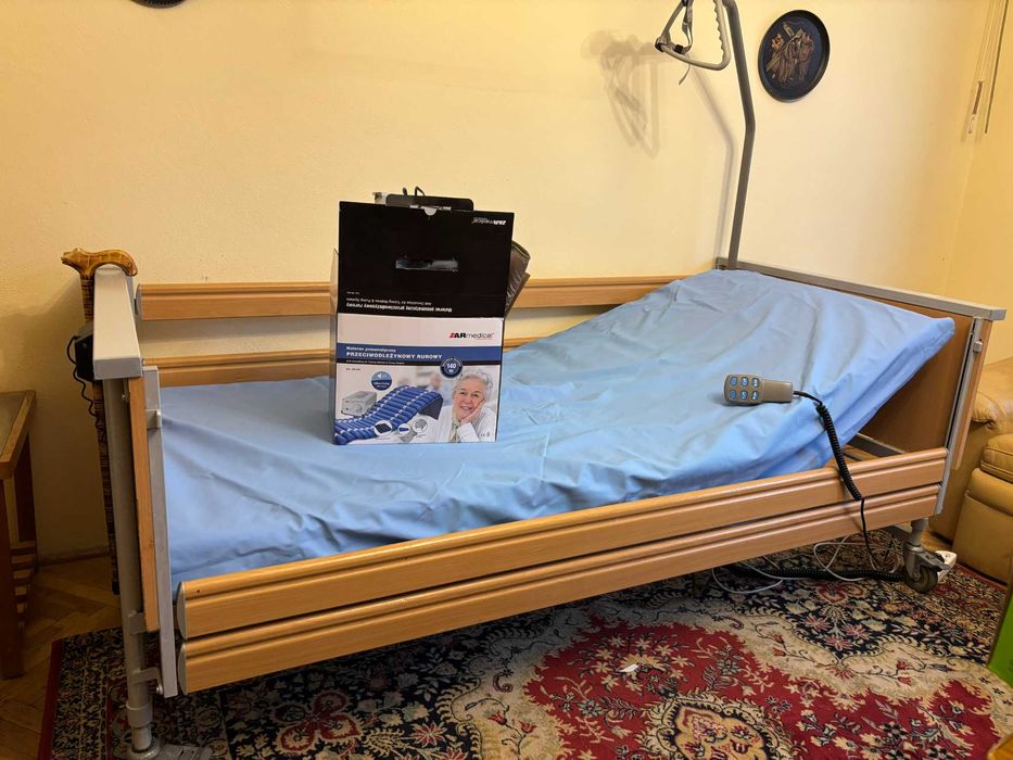 Łóżko rehabilitacyjne z pilotem