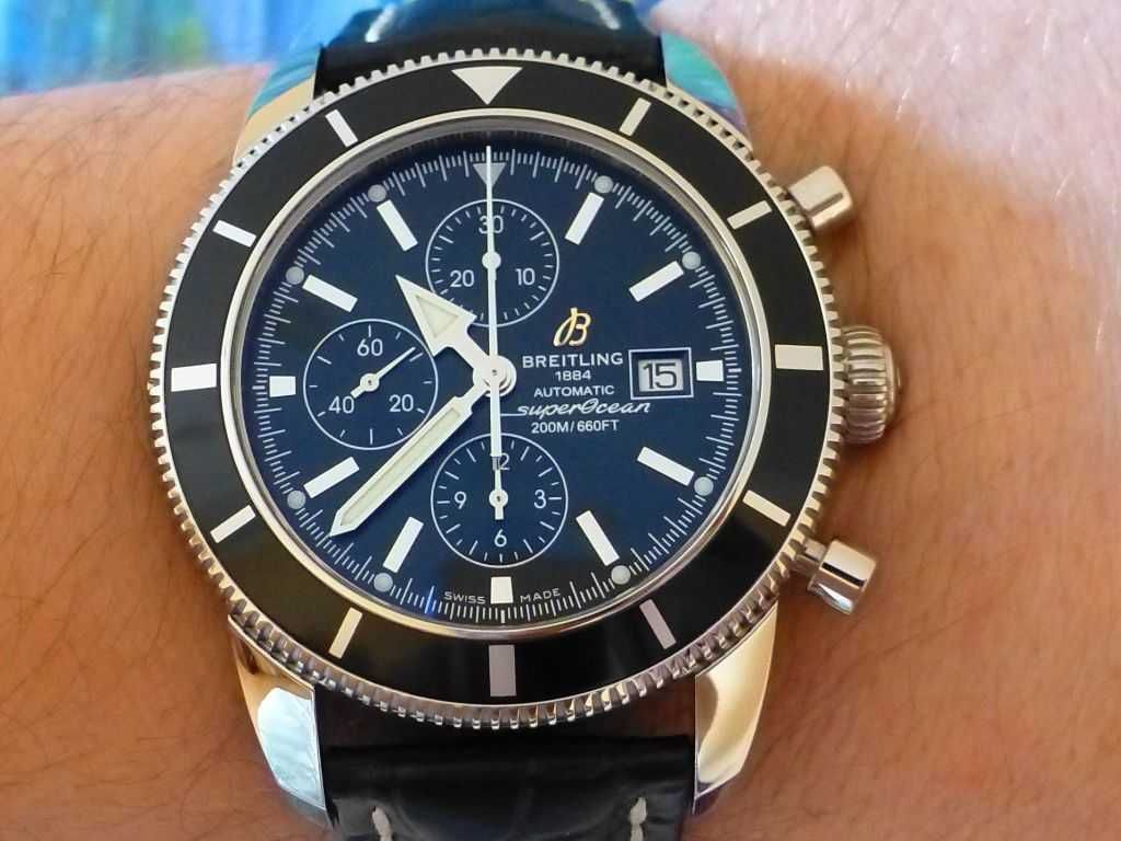 Крупный Breitling Superocean Heritage 46 mm.