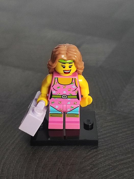 LEGO Minifigures Series 5 Fitness Instructor col05-10r
