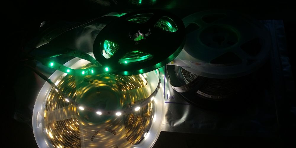 Світлодіодні стрічки. Светодиодные ленты. 5м.  подсветка от 12v.