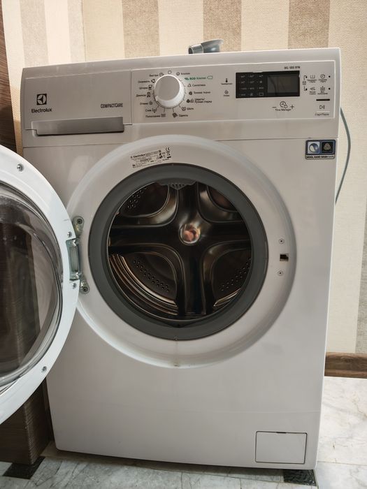Пральна машина Electrolux