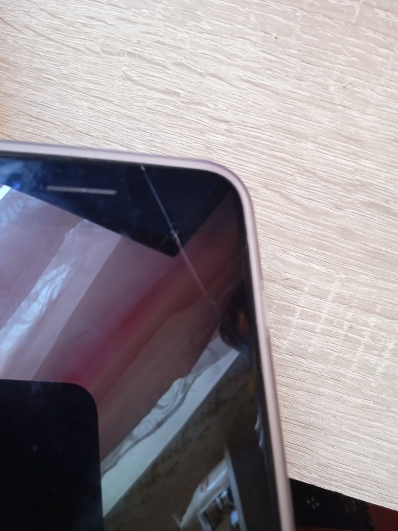 Продаю iPhone 7 Plus на запчастини

Телефон заблокований власником, ал