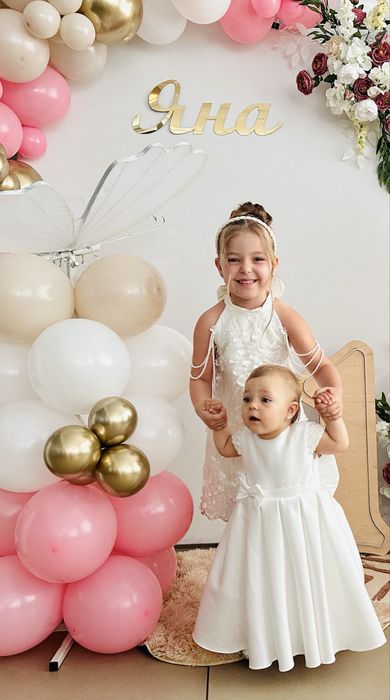 Сукня на дівчинку 4-5 років