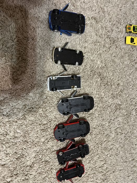 Машинки модельки