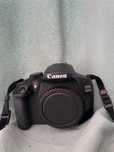 Canon 1300D + carregador e 1 bateria