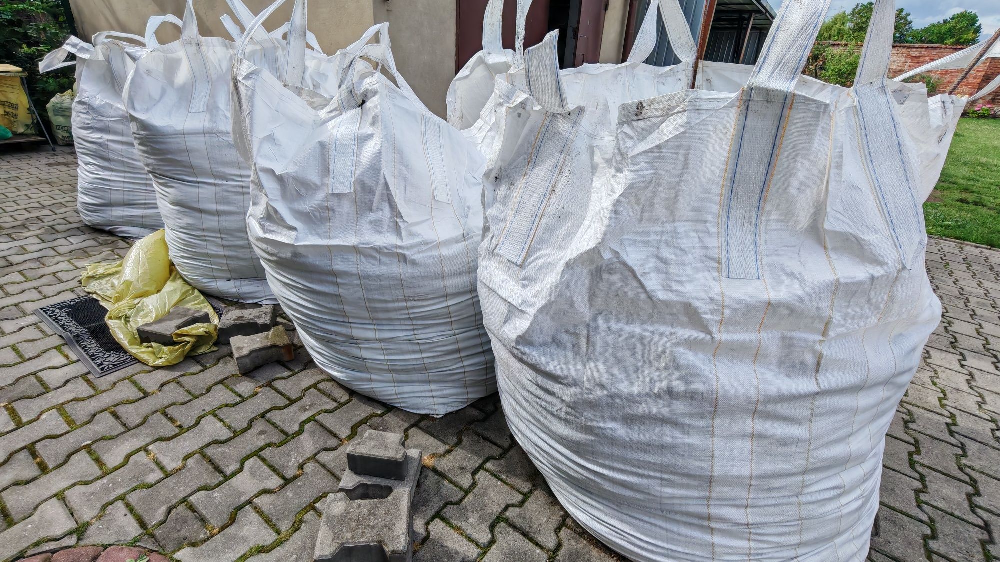 Oddam za darmo ziemię w workach Big Bag