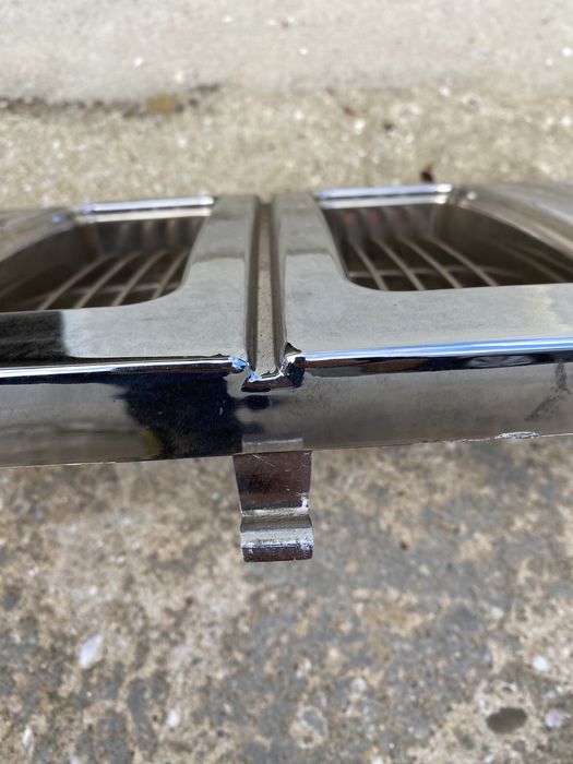 Grelha Cherokee de 97