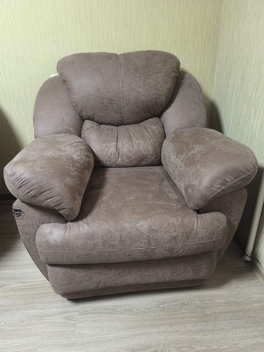 Продам зручне крісло