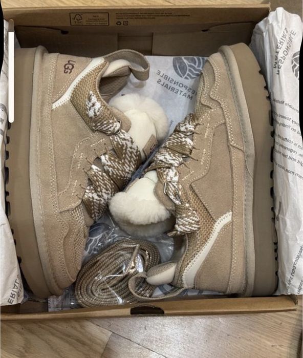 UGG Lowmel Sand/Black/Hickory