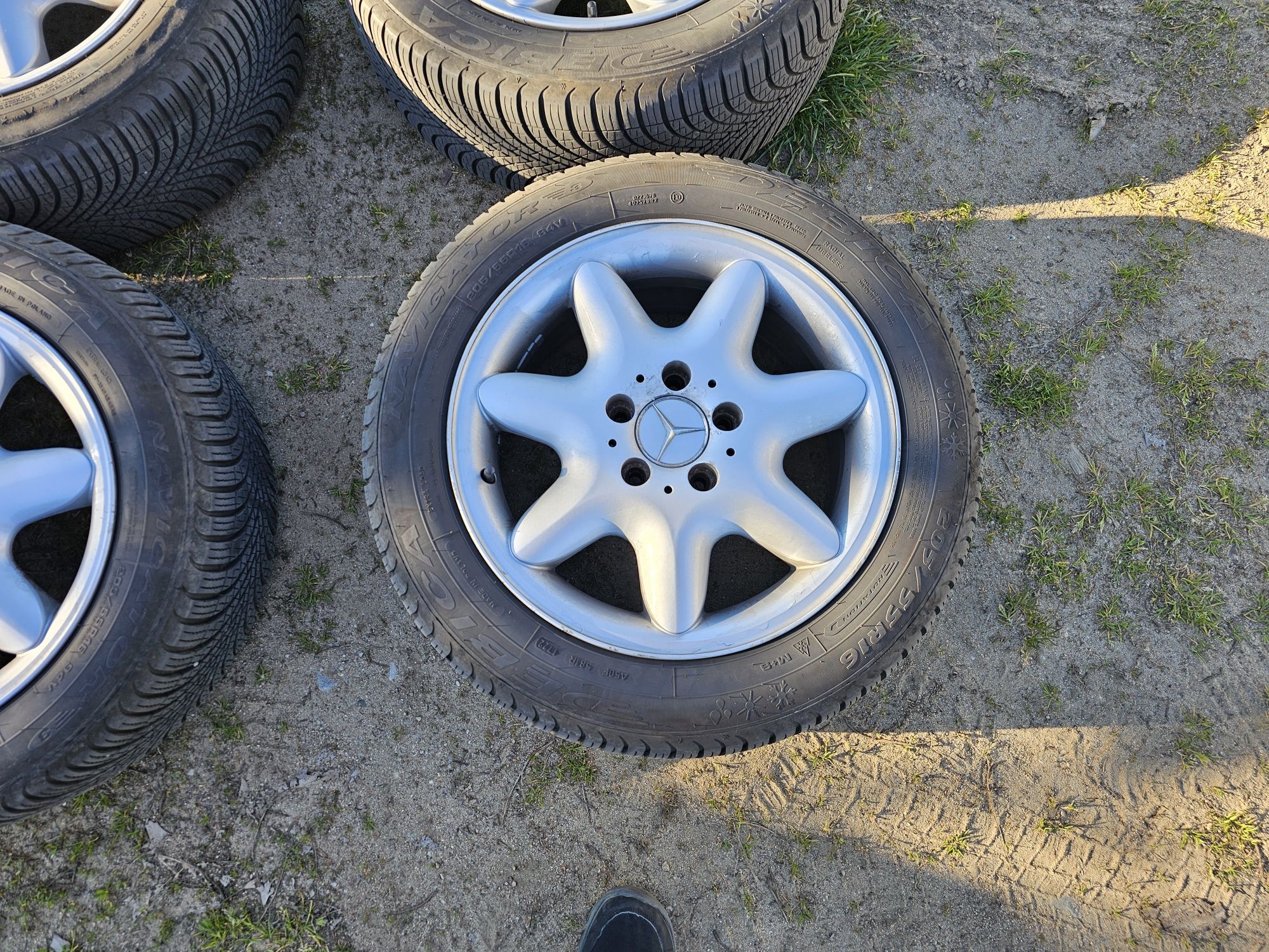 Koła 205/55 R16 et37