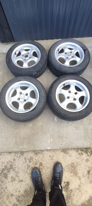 Komplet kół na felgach aluminiowych