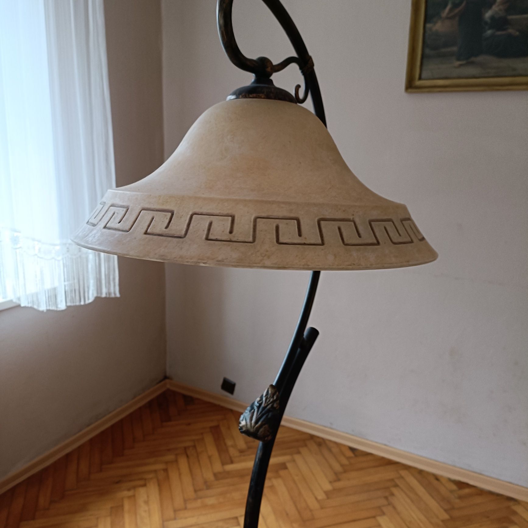 Żyrandol plus lampa stojąca