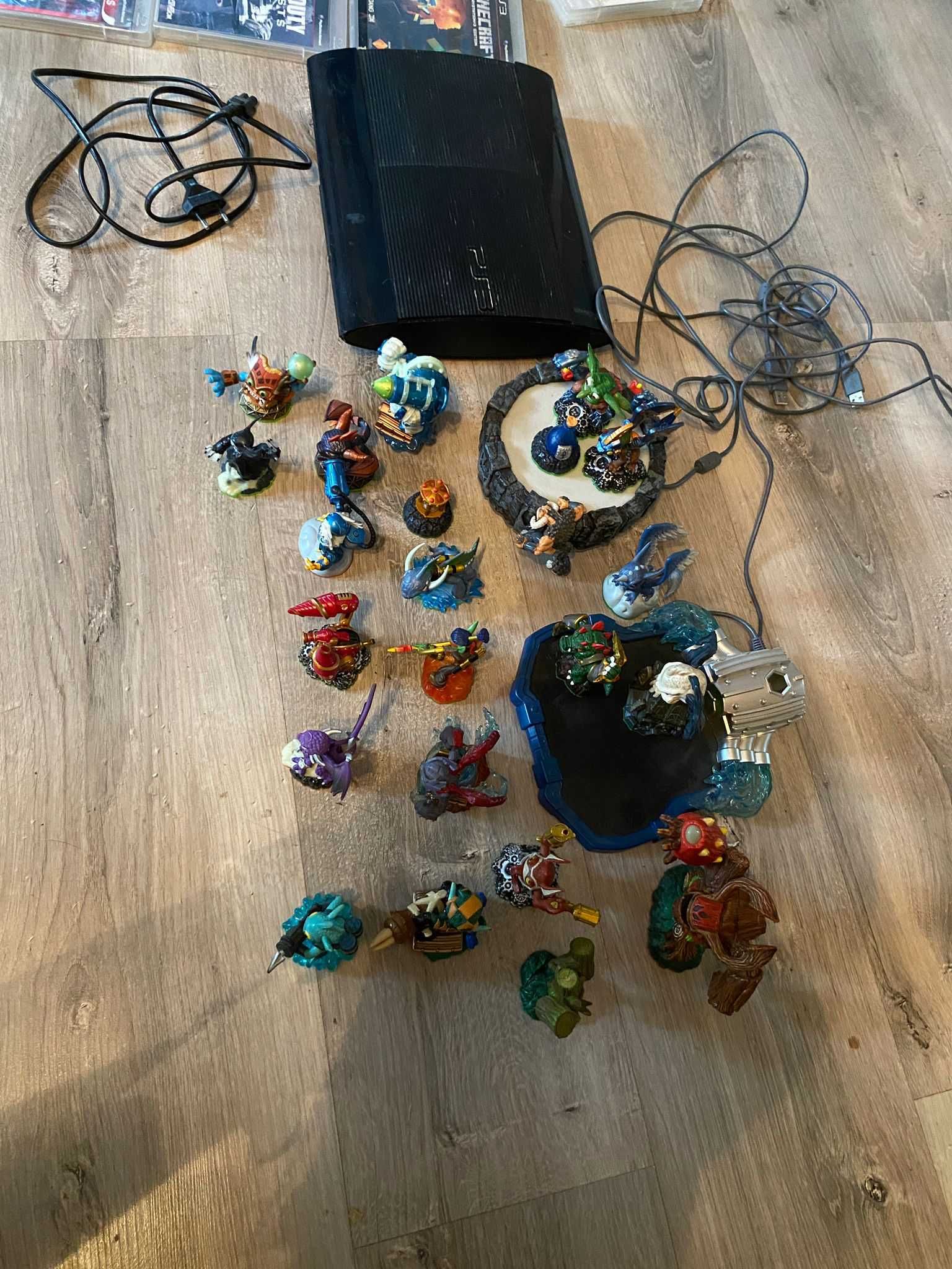 PlayStation 3 plus gry kamerka i akcesoria