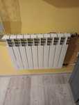 Grzejnik aluminiowy 10 żeber uzbrojony