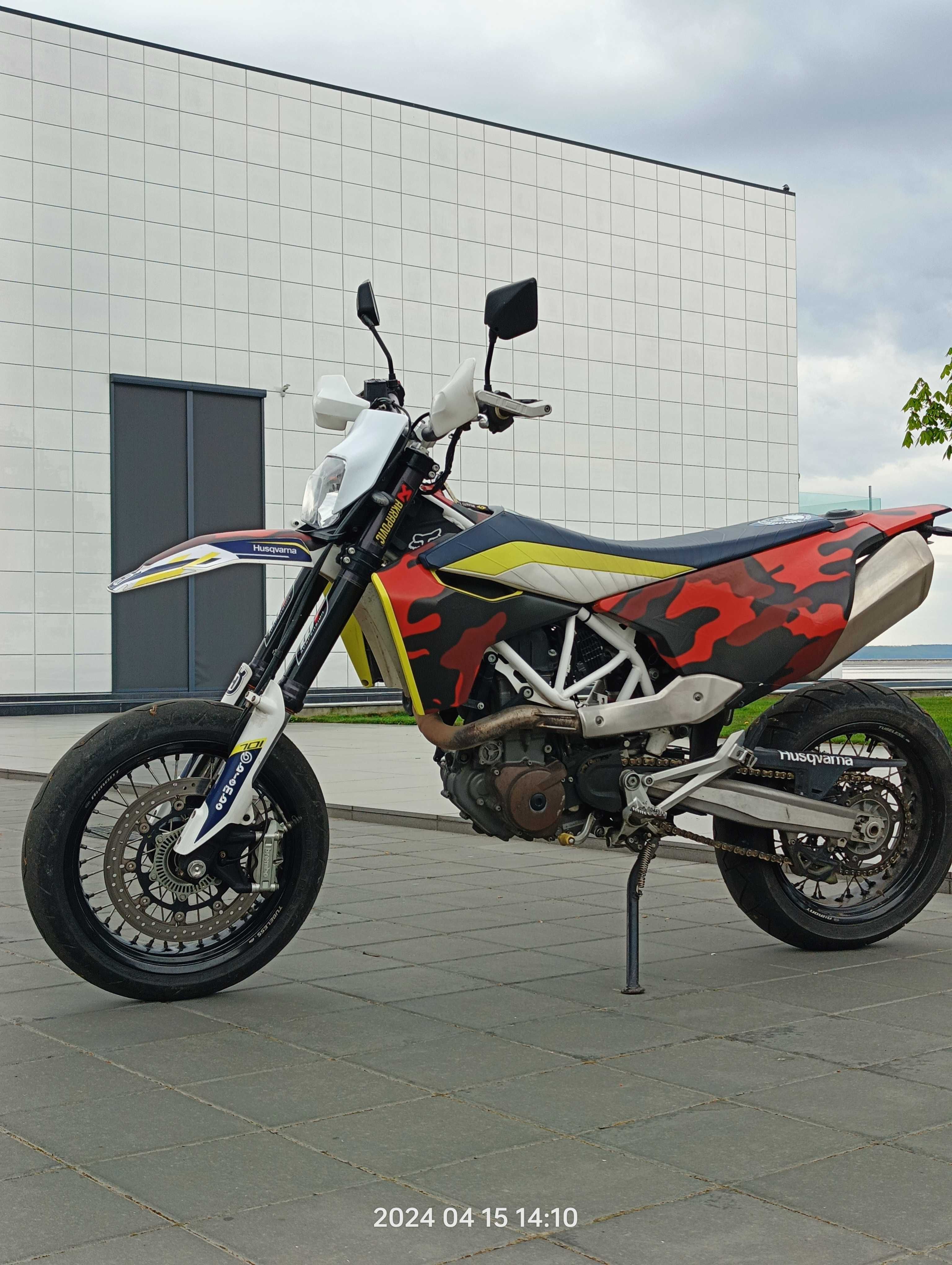 3800$ Husqvarna 701 Supermoto KTM smc 690 r