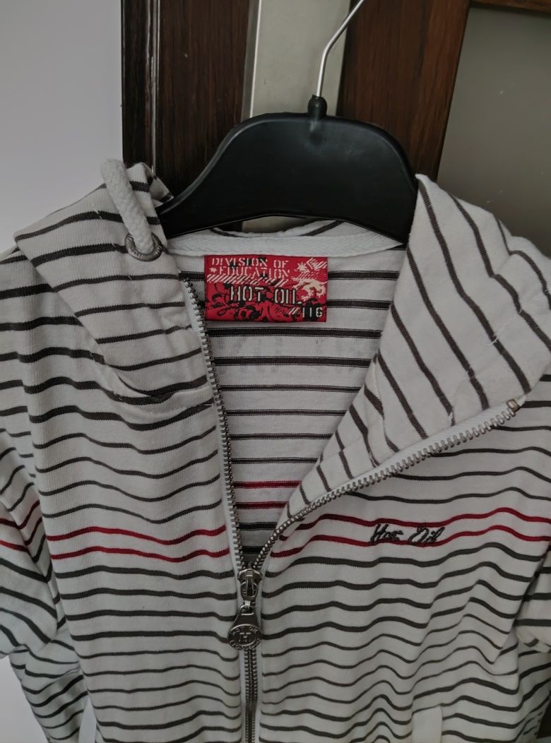 Bluza chłopięca w paski rozmiar 116. Polecam