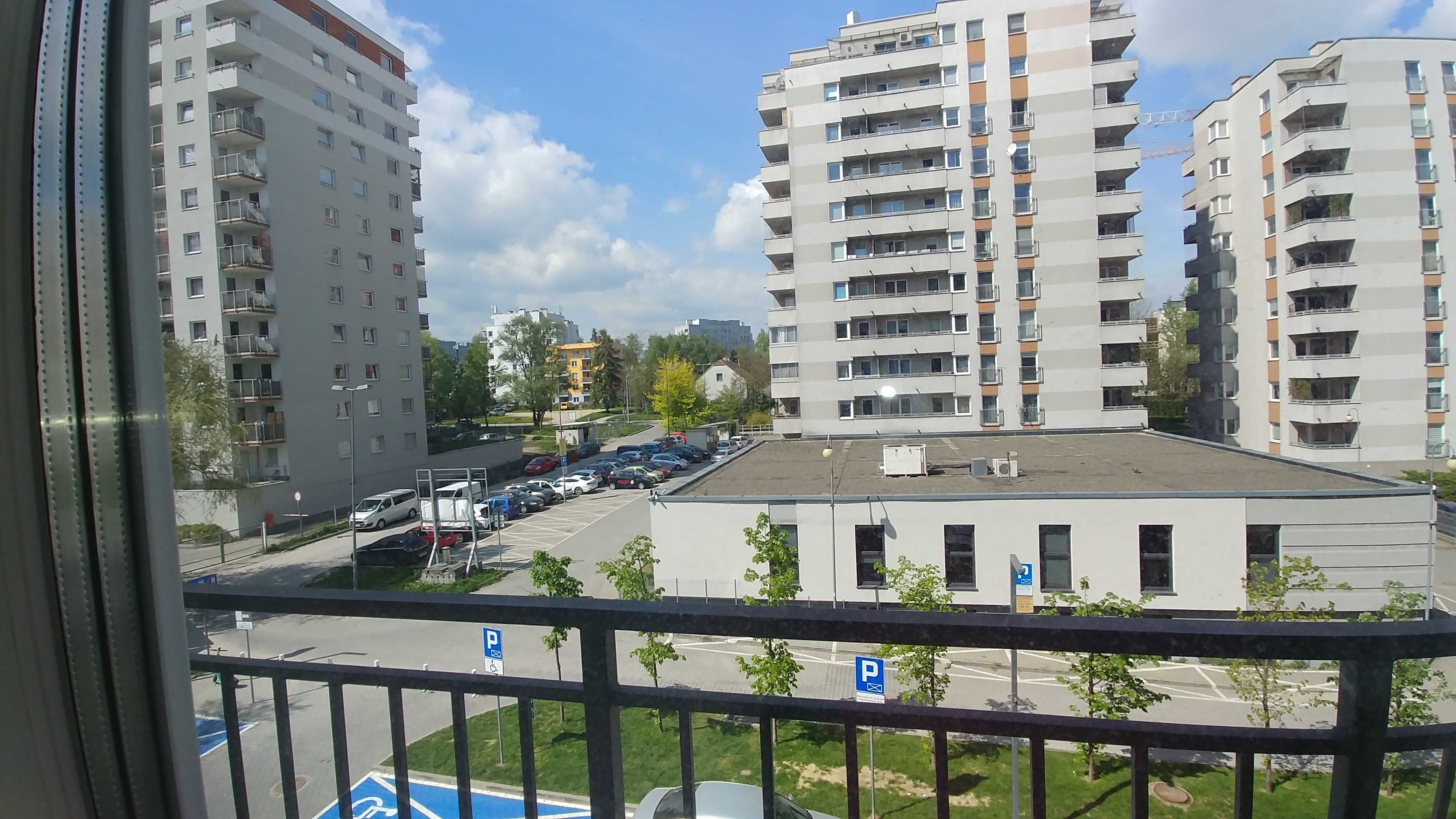 2 pokojowy Zadbany Wyposażony Apartament z Balkonem Parking GRATIS.