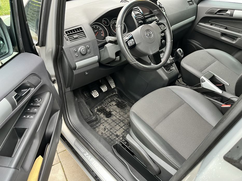 Opel Zafira B - wersja Innovation (OPC) - dla fana