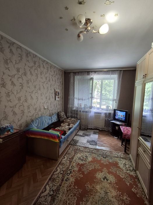 Продаж великої кімнати в гуртожитку.  РЕМЗАВОД.