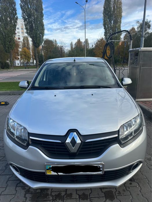 Продам Renault Logan 2013 бенз.