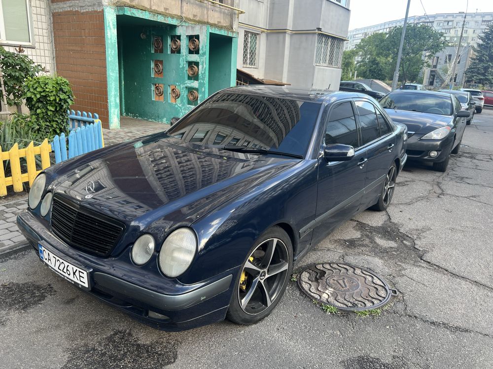 Mercedes-Benz E-Class W210 2.40 л 2000р