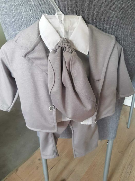 Garniturek szary rozm 62 + buciki rozm 17