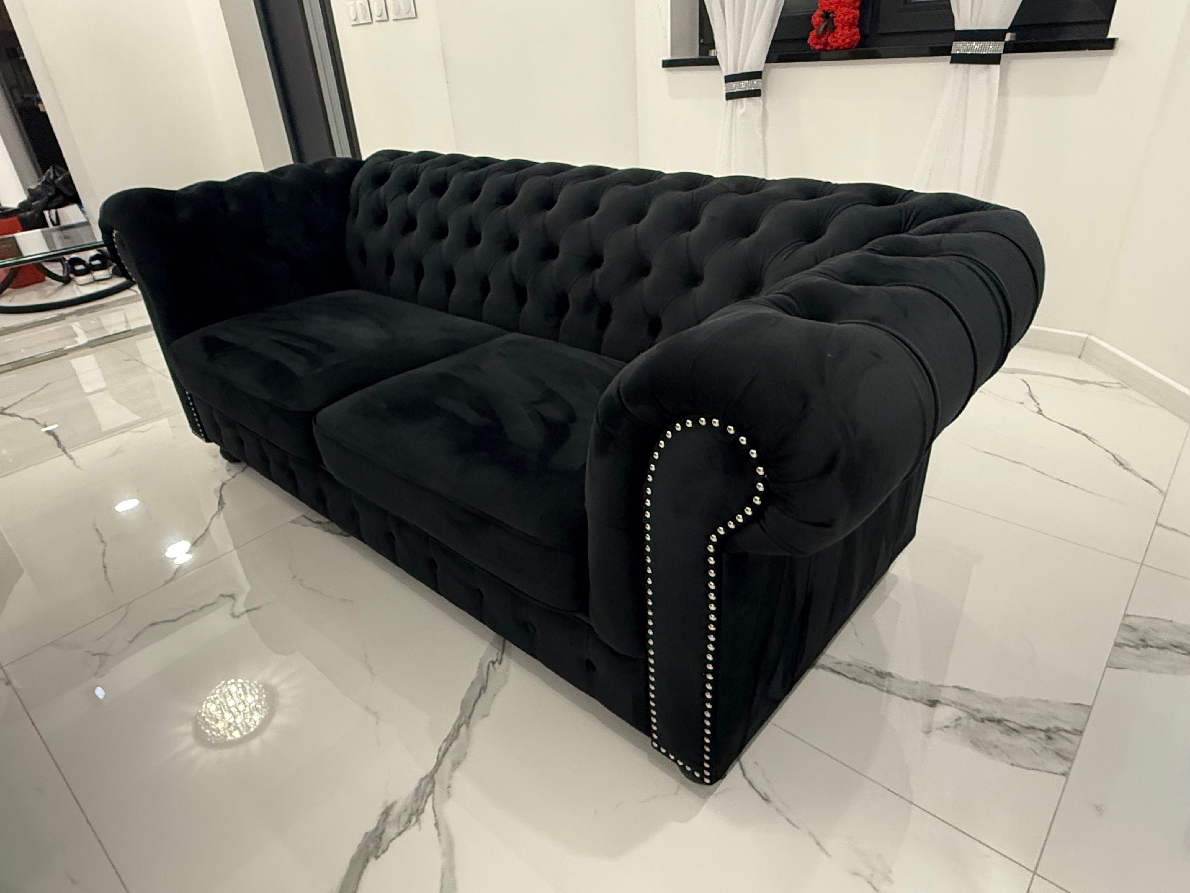 Sofa glamour czarny zamsz CHESTER AGATA MEBLE za połowę ceny