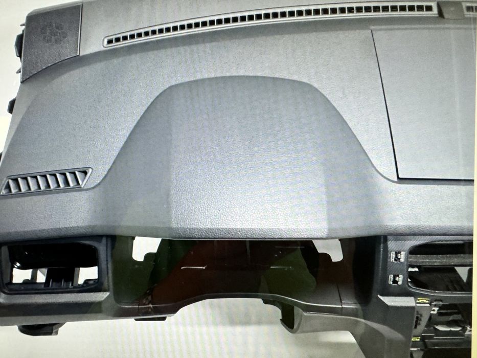 Панель торпеда консоль для Caddy 2016-2022р