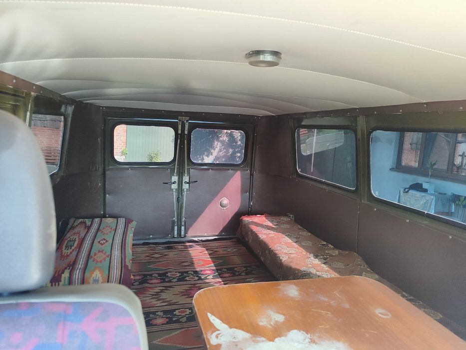 фургон малотонажний