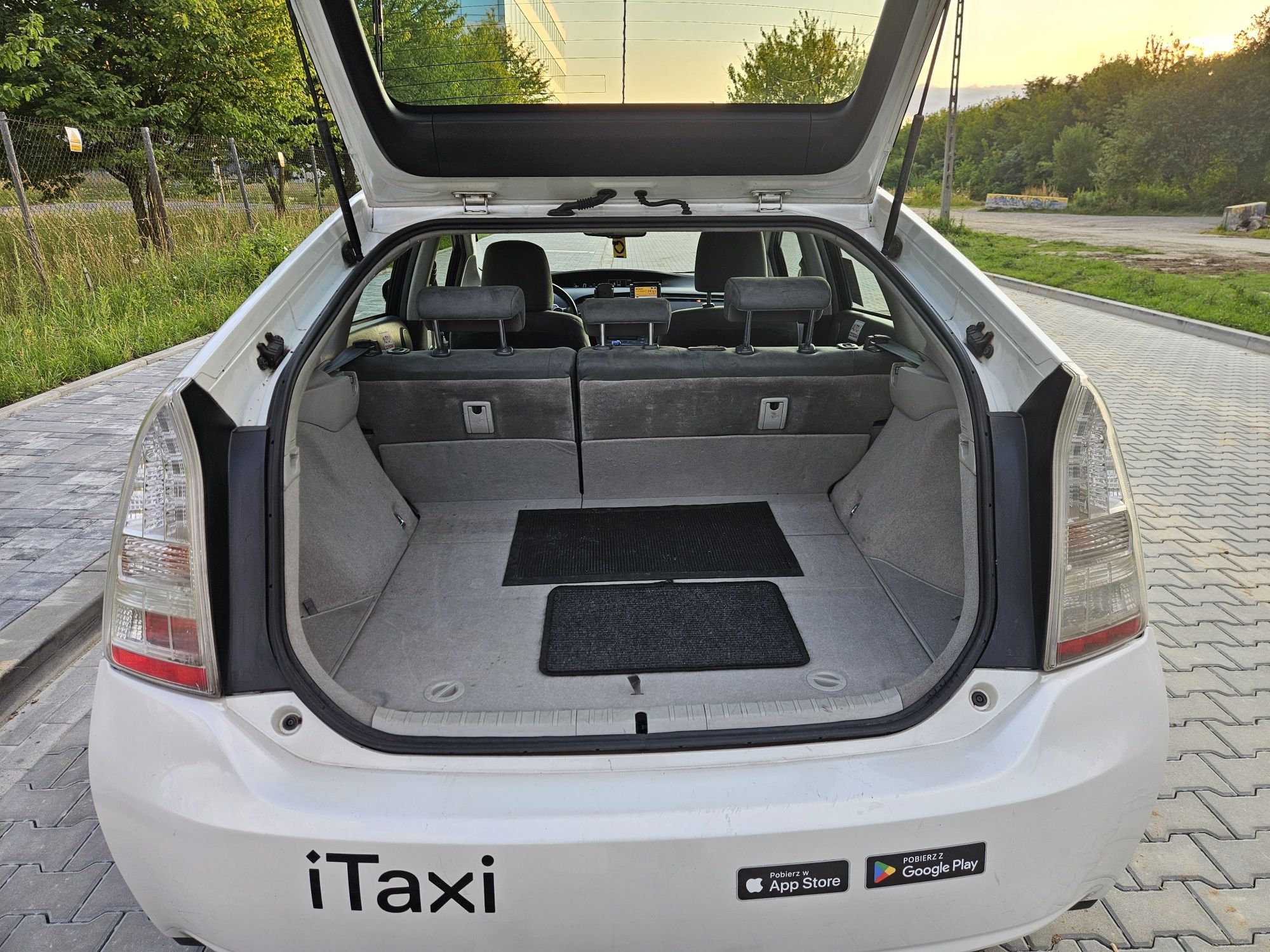 Toyota Prius 1.8 HYBRID • Automat • Z Włoch • Kraków
