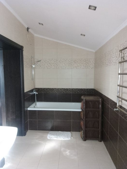 Сдам дом в безопасном тихом месте.поселок Артюховка Змеевского р. 2 эт