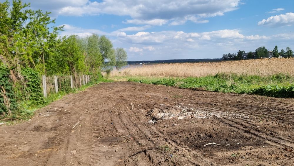 Продам Участок с выходом к воде в центре Сарый Салтов