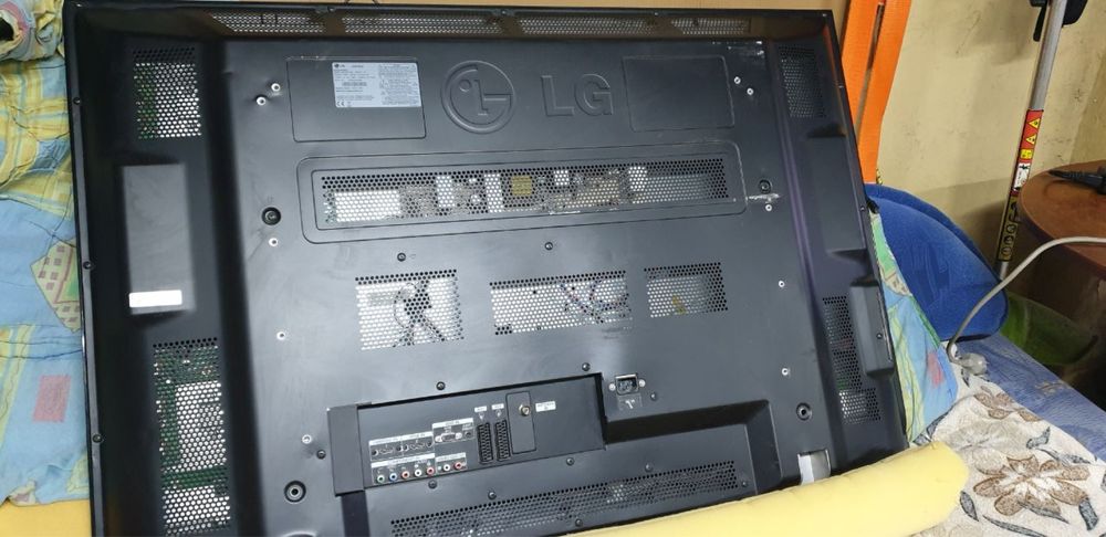 Телевізор LG 42  діагональ