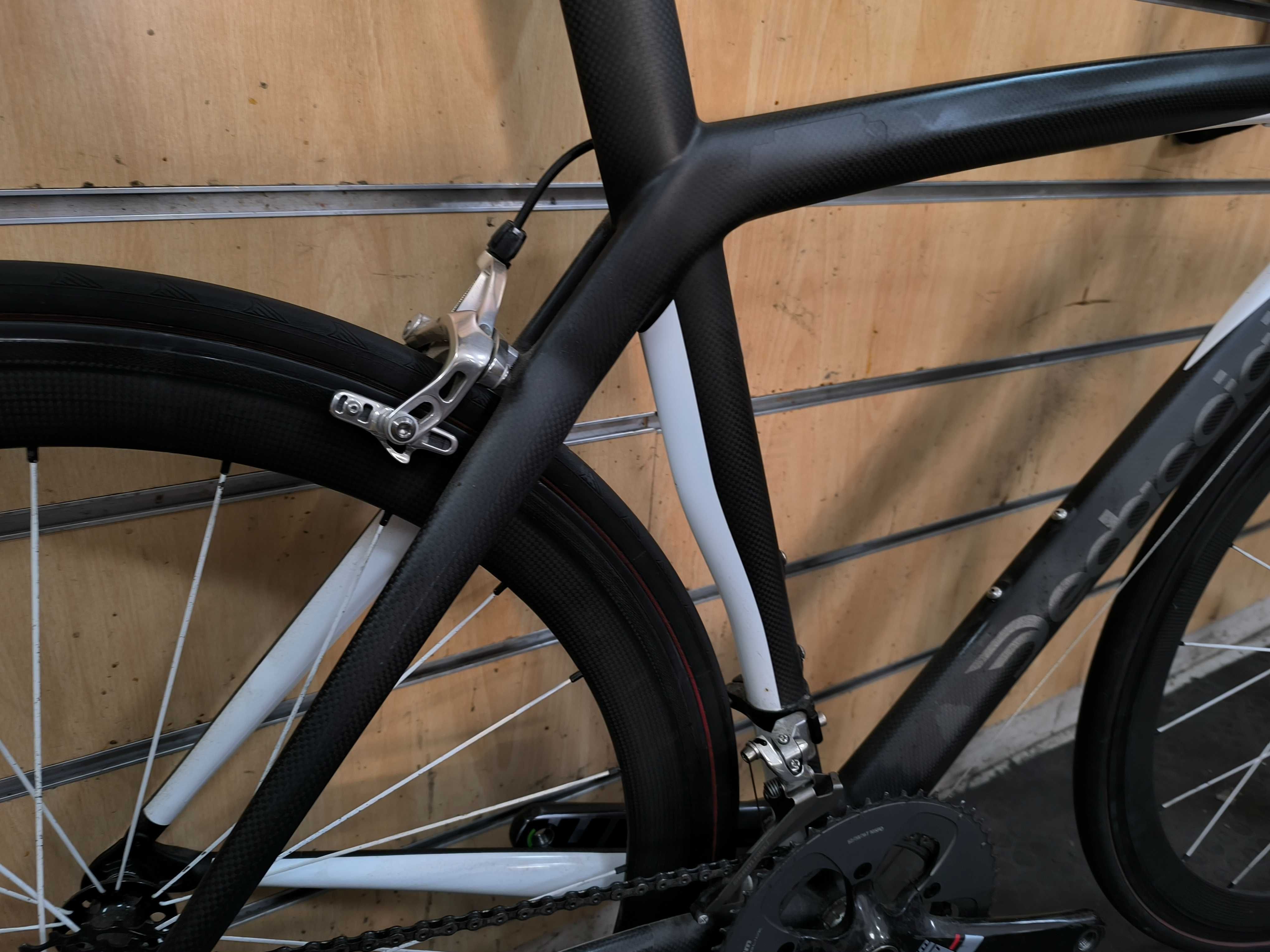 Bicicleta dedacciai carbono