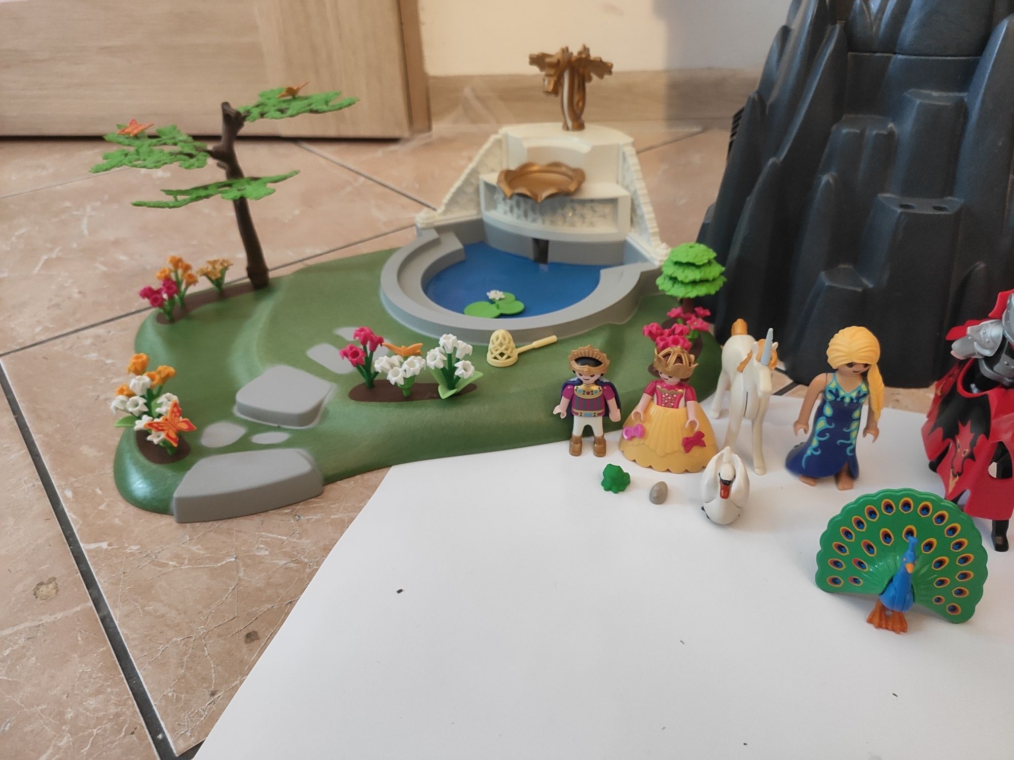 Duży Zamek Playmobil Rycerski z ogrodami królewskimi