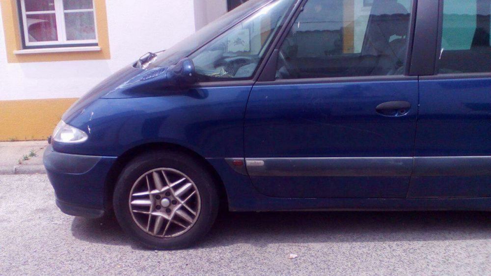 Renault Espace 2.2 DCi ano 2001 muito material para venda