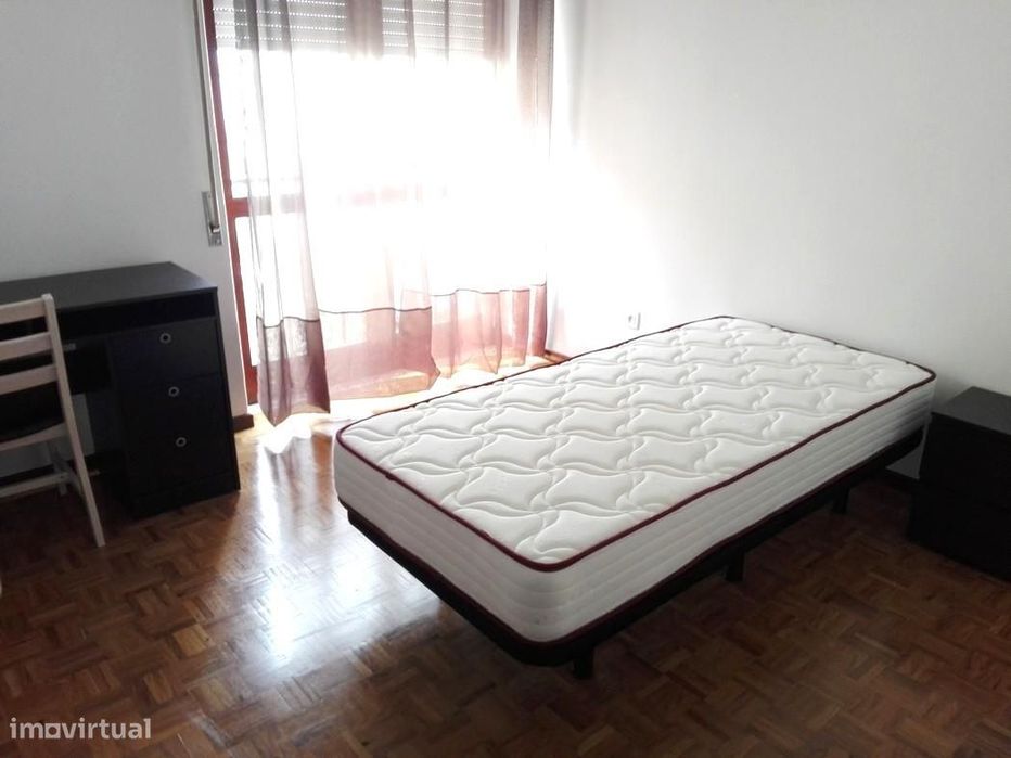Quartos em Coimbra (Rua do Brasil)