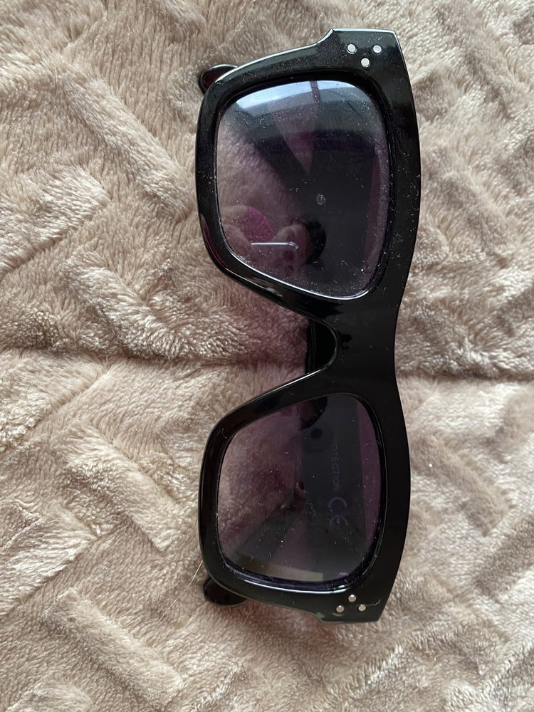 Óculos de sol (2 tipos)