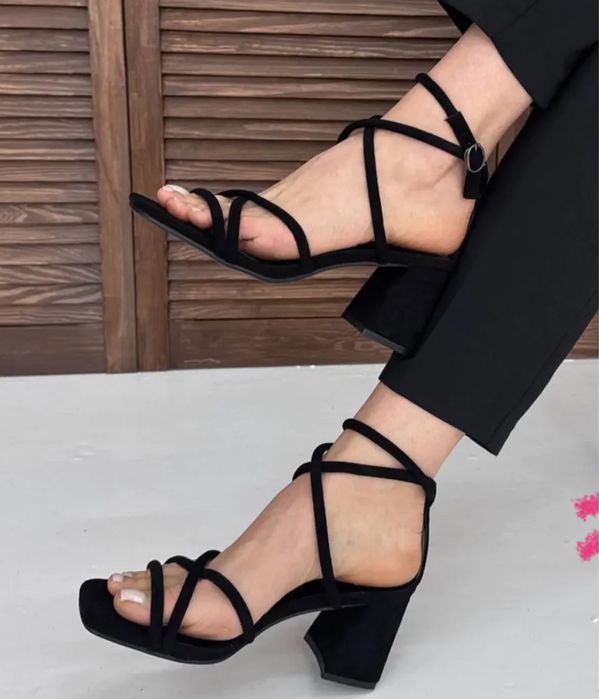 Босоніжки сандалі жіночі