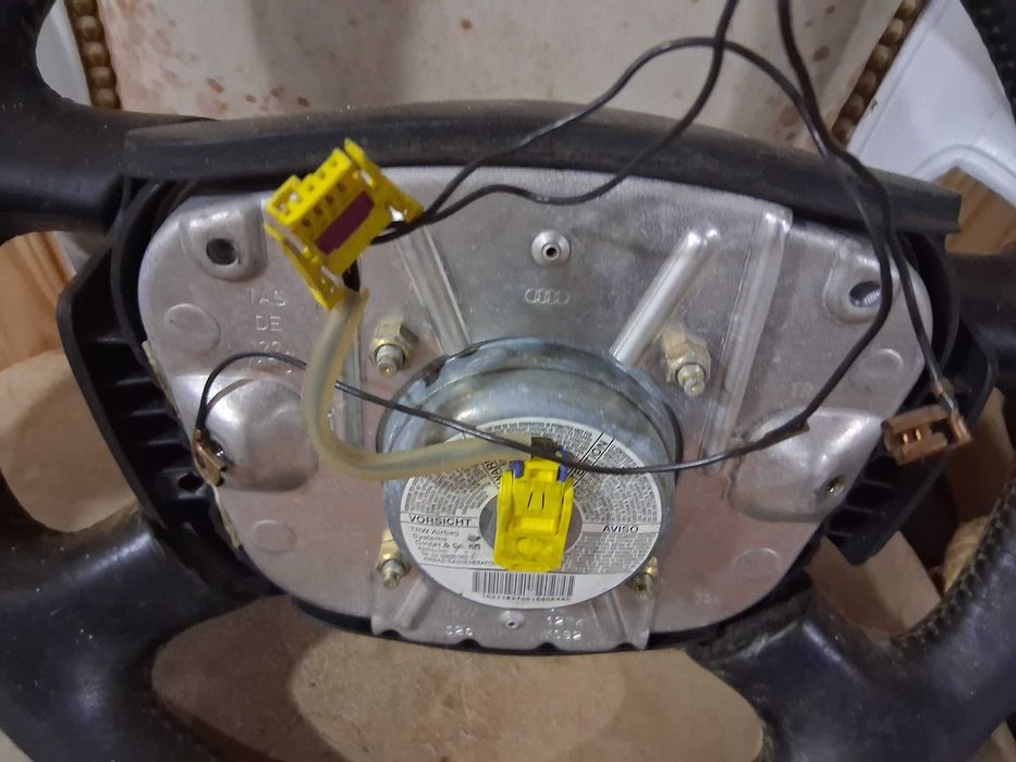 Guiador AUDI em pele com airbag